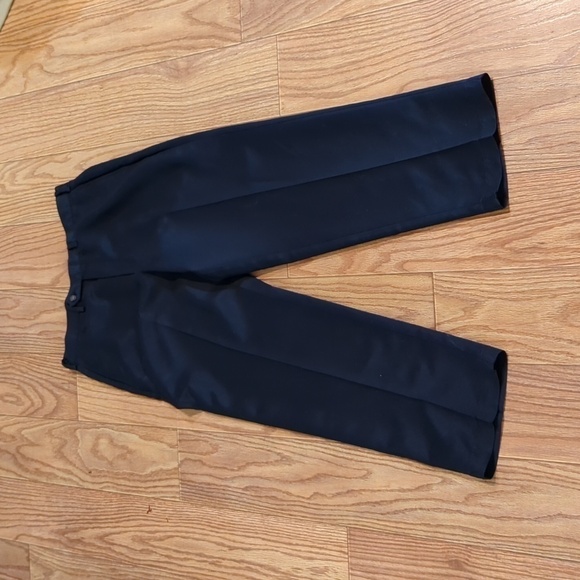 Tommy Hilfiger flat-front navy slacks, 33x30 - Picture 1 of 2